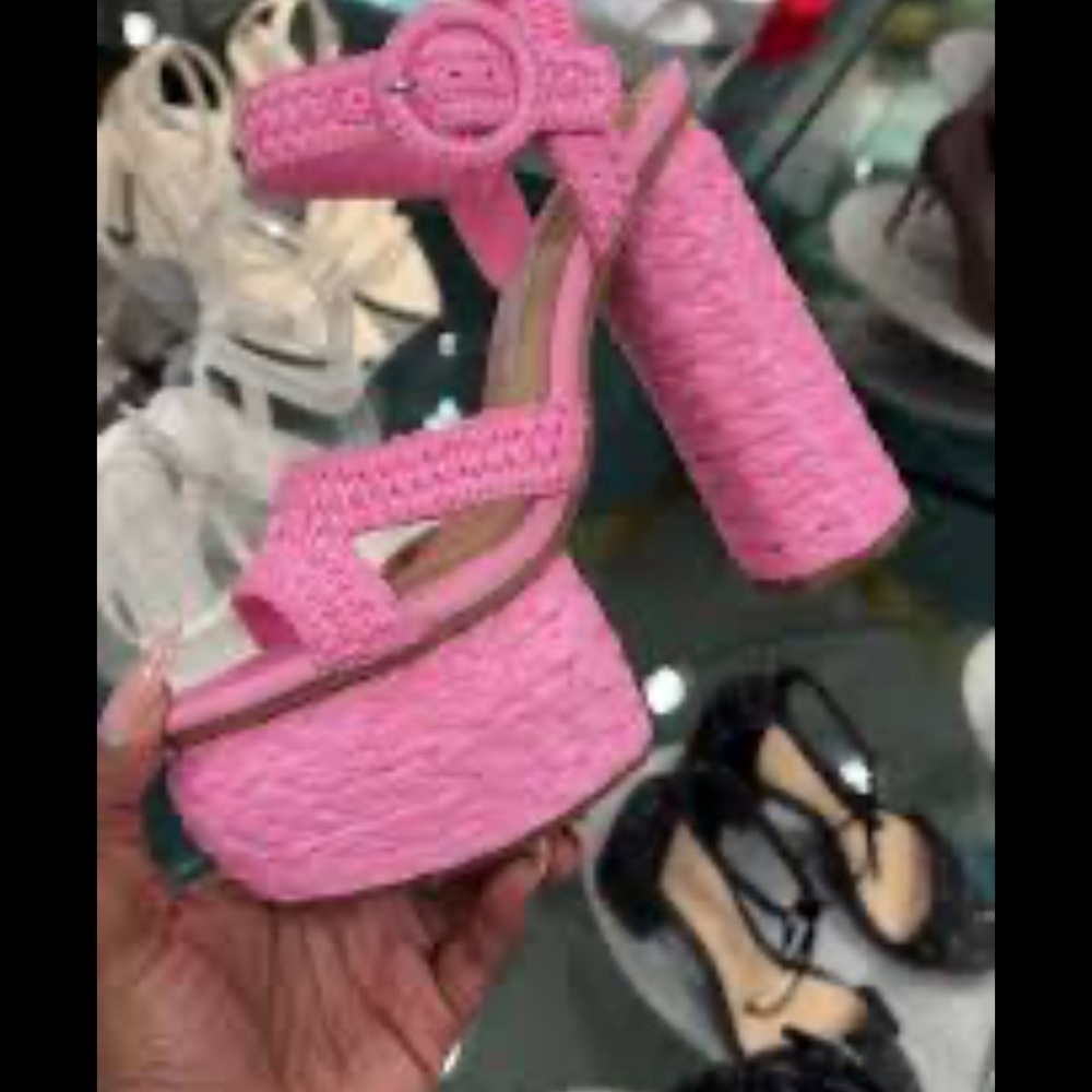 Gianni Bini Vibrant Pink Raffia Platform Sandals Sz 8